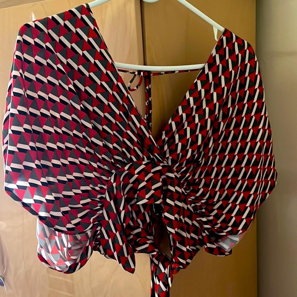 Designer crop top. NWOT - Picture 1 of 3